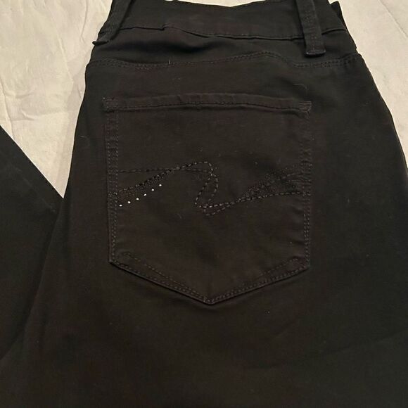 Lee perfect fit straight leg 10 medium black EUC Msrp 39 - Picture 3 of 11